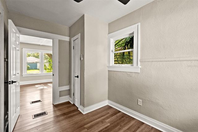 2329 7 STREET S, St Petersburg, FL 33714