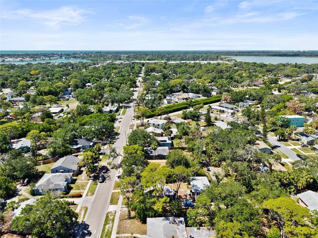 2329 7 STREET S, St Petersburg, FL 33714