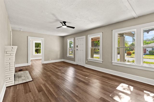 2329 7 STREET S, St Petersburg, FL 33714