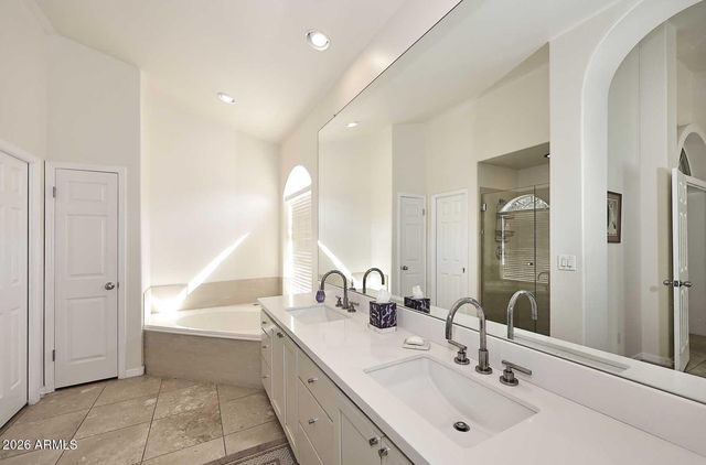 10135 E Bella Vista Drive, Scottsdale, AZ 85258