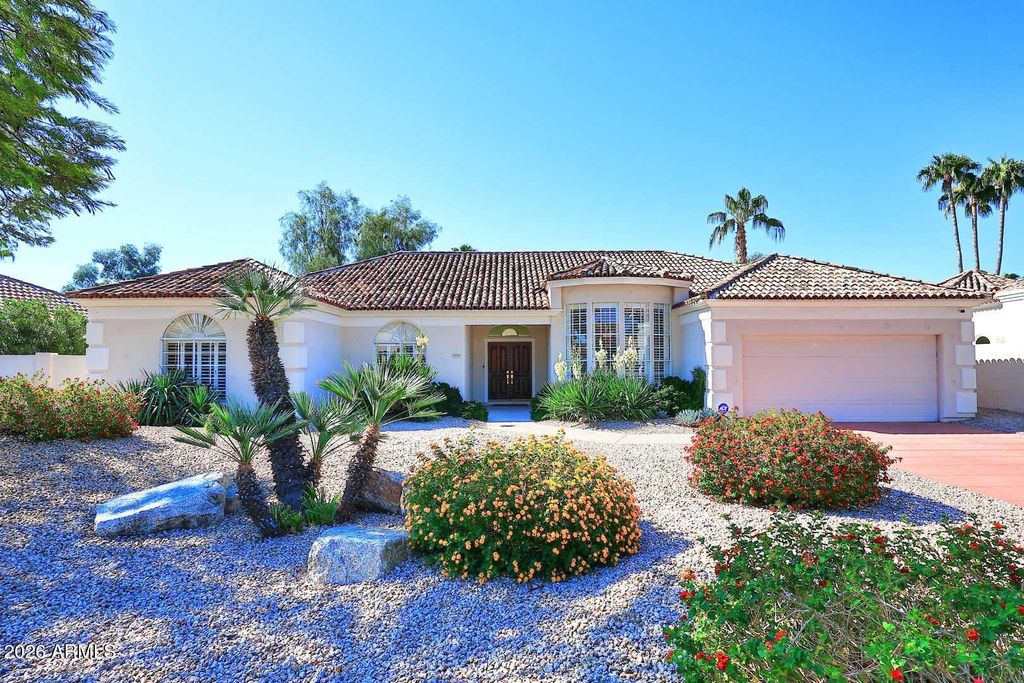 10135 E Bella Vista Drive, Scottsdale, AZ 85258