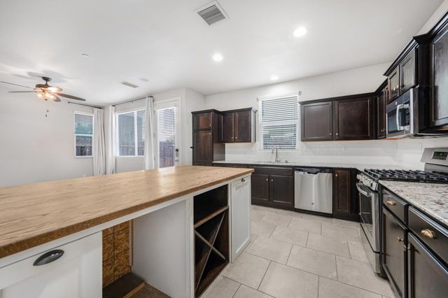 3773 Friendship Lane, Clovis, CA 93619