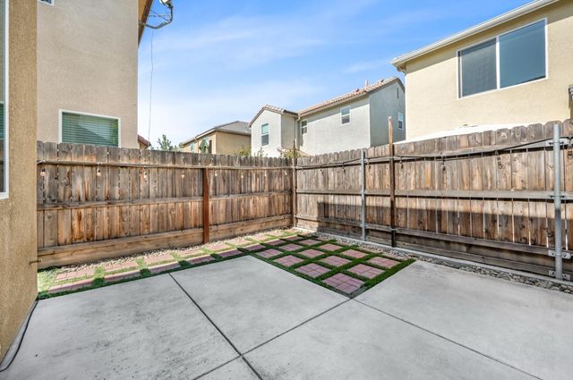 3773 Friendship Lane, Clovis, CA 93619