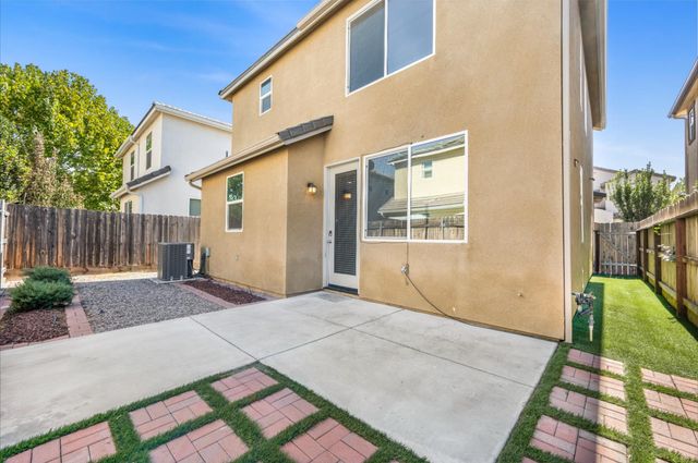 3773 Friendship Lane, Clovis, CA 93619