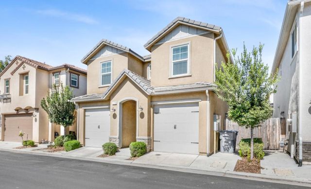 3773 Friendship Lane, Clovis, CA 93619