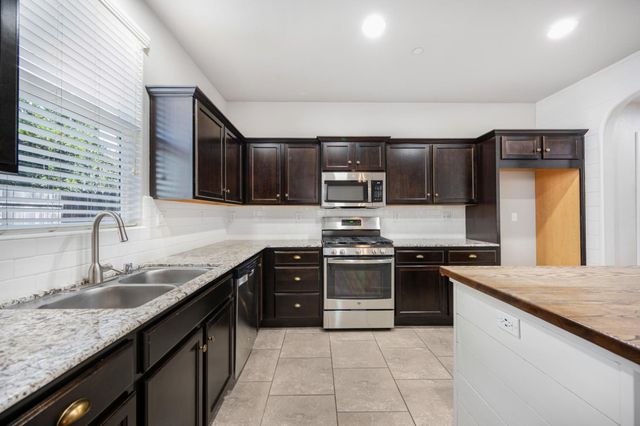 3773 Friendship Lane, Clovis, CA 93619