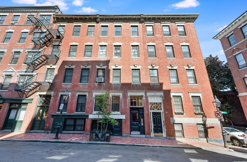 11 Revere St 1, Boston, MA 02114