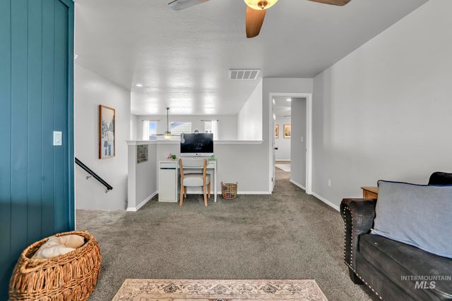 833 White Tail Dr, Twin Falls, ID 83301