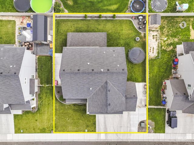 833 White Tail Dr, Twin Falls, ID 83301