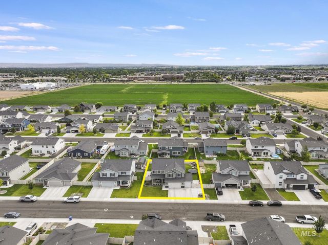 833 White Tail Dr, Twin Falls, ID 83301
