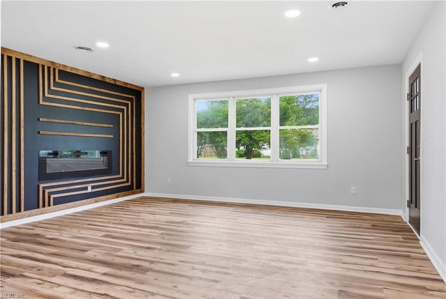1204 Minden RD, Virginia Beach, VA 23464