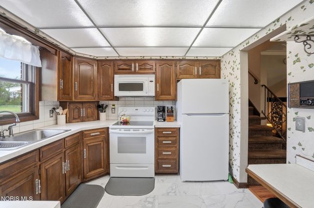 3195 County Road B, Swanton, OH 43558