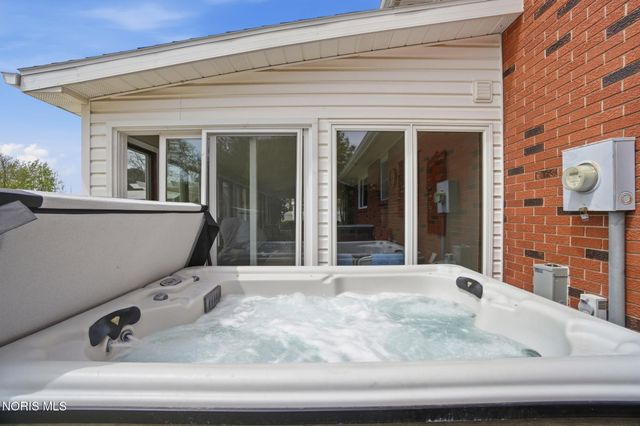 3195 County Road B, Swanton, OH 43558