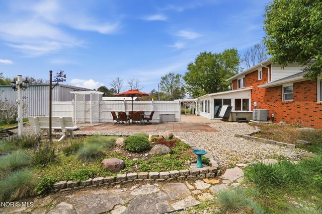 3195 County Road B, Swanton, OH 43558