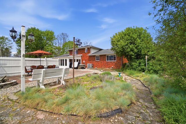 3195 County Road B, Swanton, OH 43558