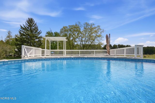 3195 County Road B, Swanton, OH 43558