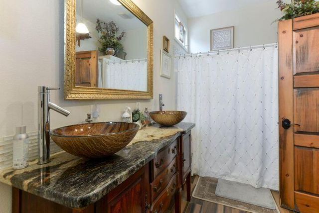 293 Dora Lane, Hollister, MO 65672