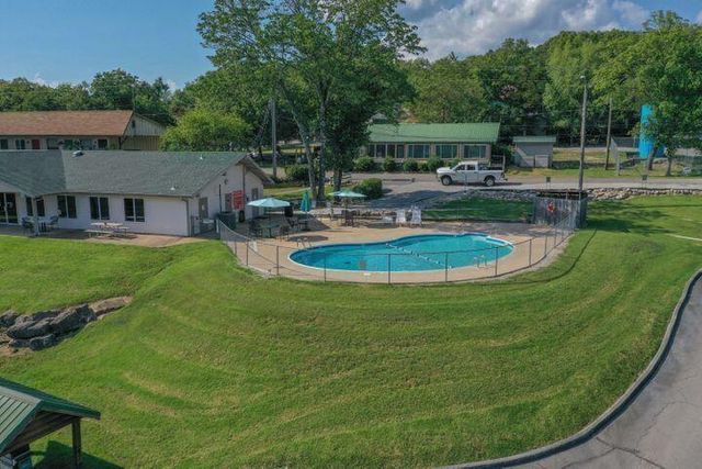 293 Dora Lane, Hollister, MO 65672