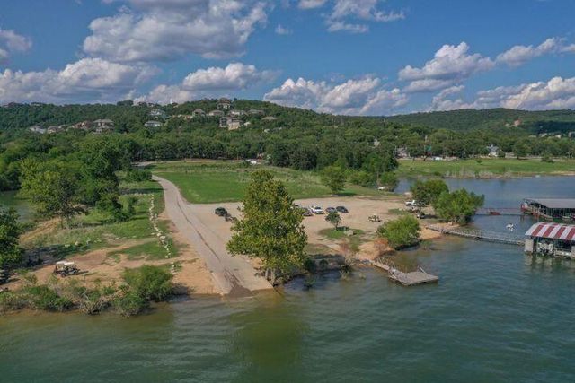 293 Dora Lane, Hollister, MO 65672