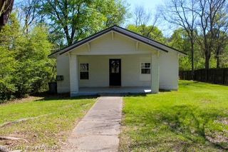 400 N 4th Street, Lavaca, AR 72941