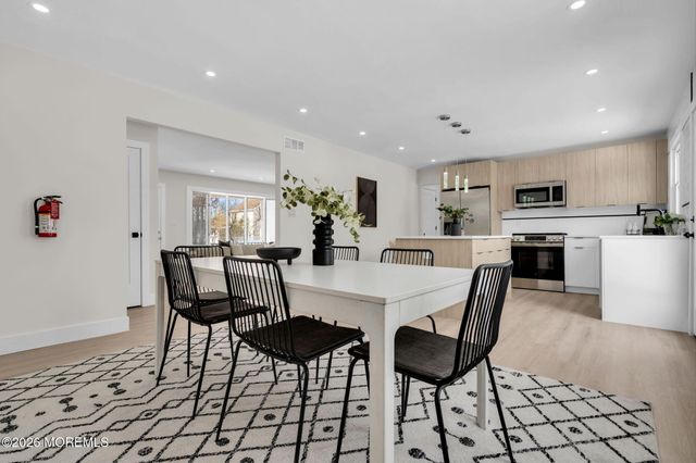 60 Birch Street, Beachwood, NJ 08722