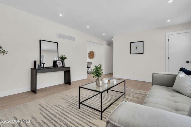 60 Birch Street, Beachwood, NJ 08722