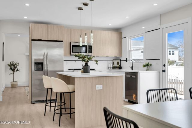 60 Birch Street, Beachwood, NJ 08722