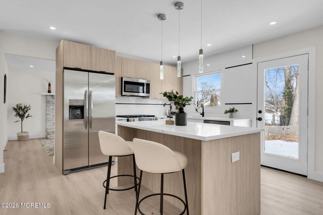 60 Birch Street, Beachwood, NJ 08722