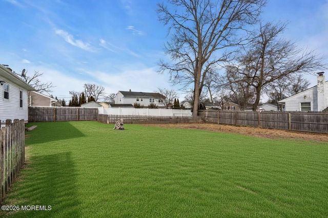 60 Birch Street, Beachwood, NJ 08722