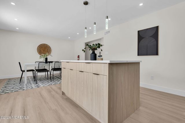 60 Birch Street, Beachwood, NJ 08722