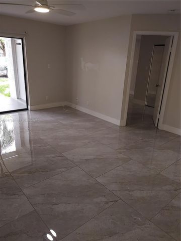 11225 W Atlantic Blvd 106, Coral Springs, FL 33071