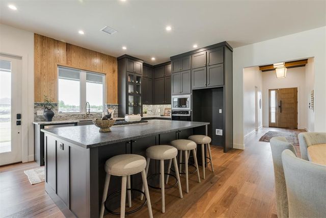 3424 Sardinia Way, Edmond, OK 73034