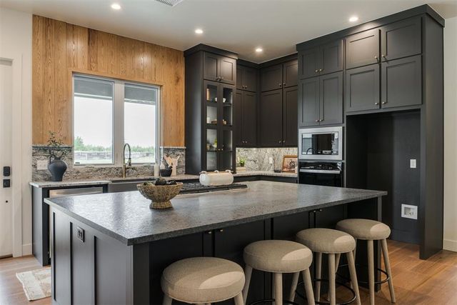 3424 Sardinia Way, Edmond, OK 73034