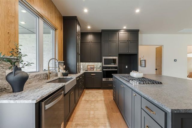 3424 Sardinia Way, Edmond, OK 73034