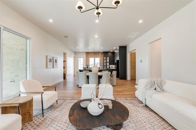 3424 Sardinia Way, Edmond, OK 73034