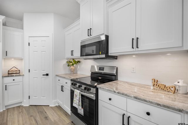 928 Duckenfield, Tyler, TX 75701