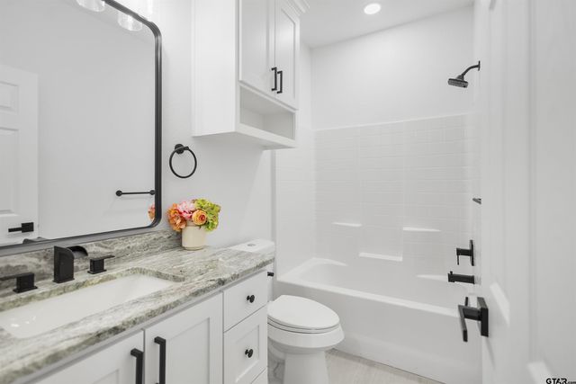 928 Duckenfield, Tyler, TX 75701