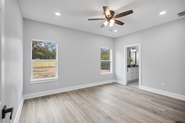 928 Duckenfield, Tyler, TX 75701