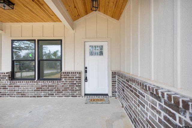 928 Duckenfield, Tyler, TX 75701