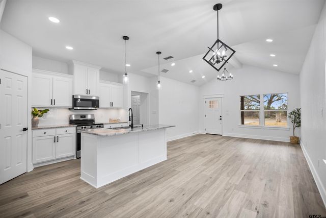 928 Duckenfield, Tyler, TX 75701