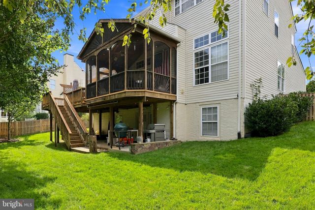 1604 WOODBRIDGE CT NE, Leesburg, VA 20176