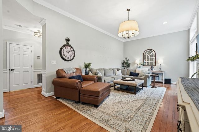 1604 WOODBRIDGE CT NE, Leesburg, VA 20176