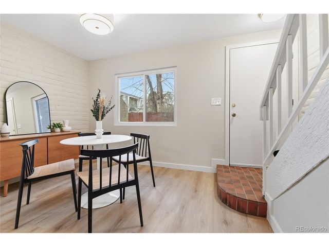 1060 S Parker Rd 27, Denver, CO 80231