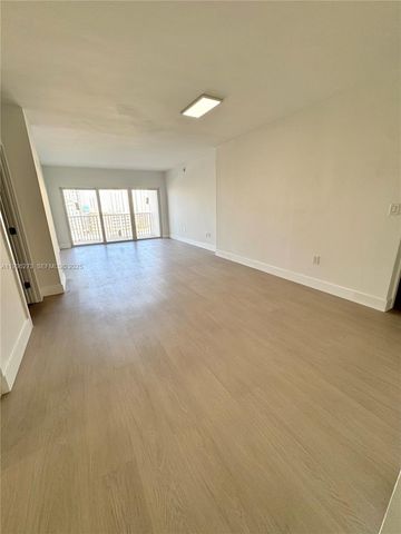 300 Bayview Dr 1201, Sunny Isles Beach, FL 33160