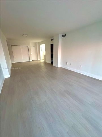 300 Bayview Dr 1201, Sunny Isles Beach, FL 33160