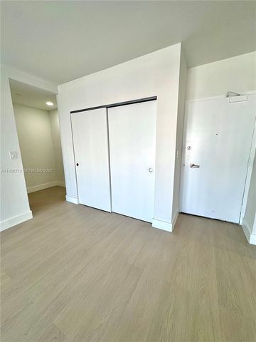 300 Bayview Dr 1201, Sunny Isles Beach, FL 33160