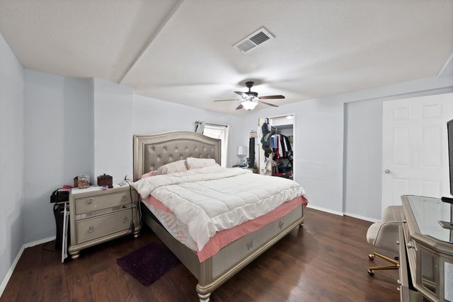 1717 E Harvey Avenue, Fort Worth, TX 76104