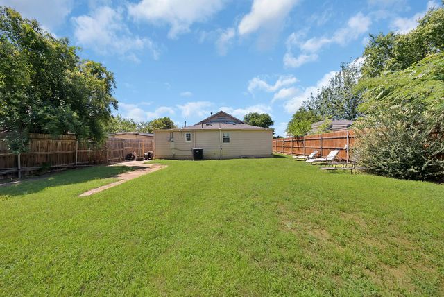 1717 E Harvey Avenue, Fort Worth, TX 76104