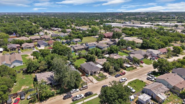 1717 E Harvey Avenue, Fort Worth, TX 76104