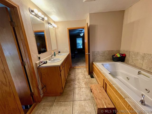 721 E Wynnewood, Sulphur, OK 73086